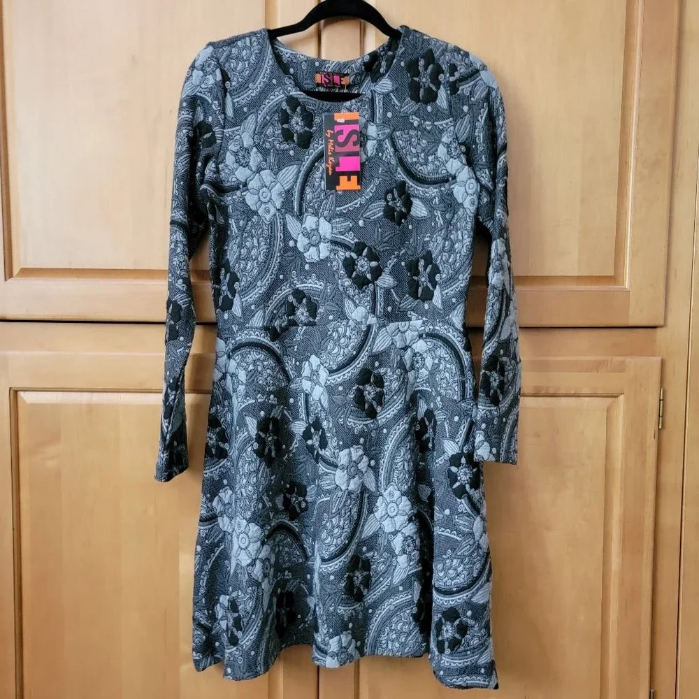 NWT Isle by Melis Kozan Fit & Flare Dress XS - Picture 2 of 4